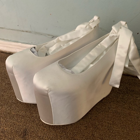 YRU Shoes - COPY - YRU BEA WHITE